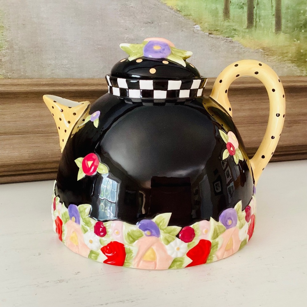 Vtg Mary Engelbreit Cottage Rose Sculpted Ceramic 2 Qt Teapot Black Check Floral